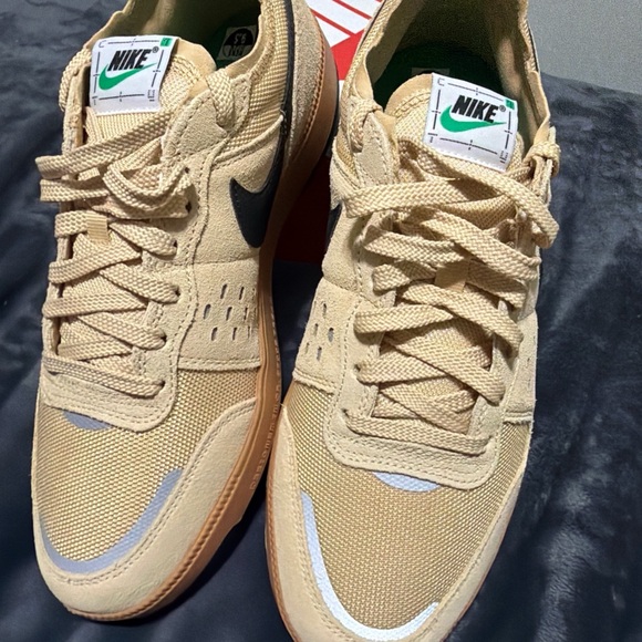 Nike C1TY - Picture 2 of 4